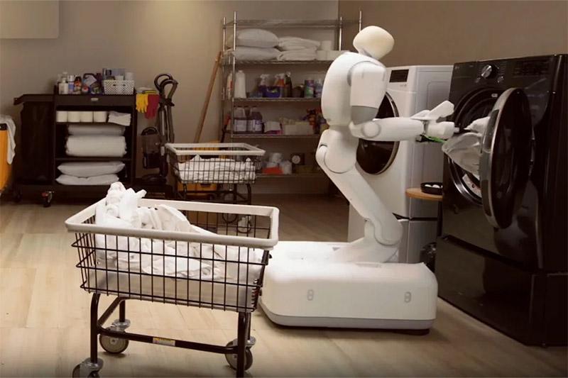 Un robot semi-humanoïde en blanchisserie !