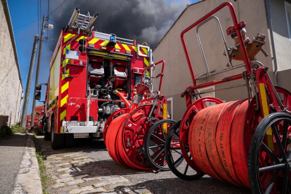 Une usine Kalhyge détruite par les flammes